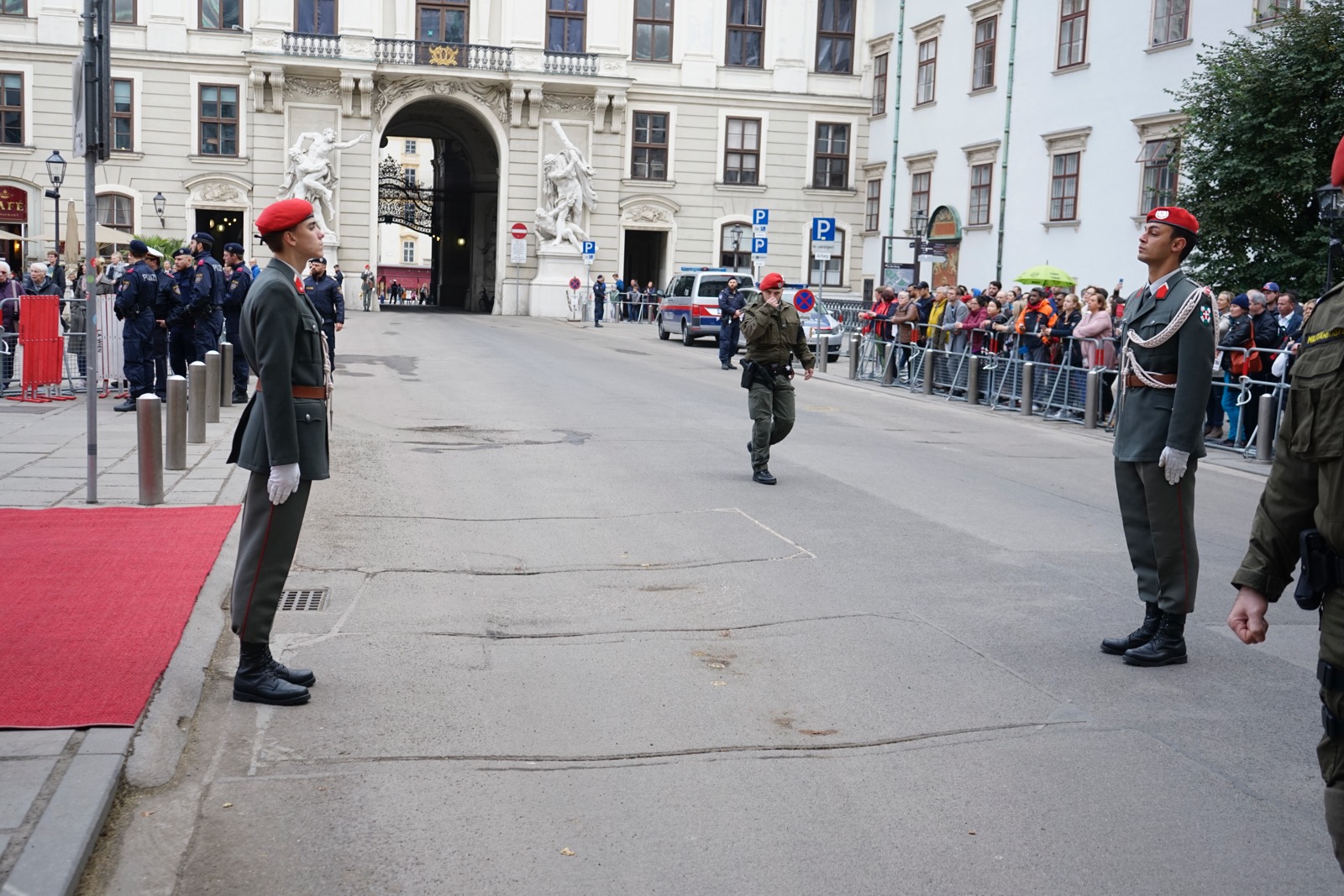 2018_10_23_4Gardekompanie_Albanien_HBM_Burghof - 1 of 24