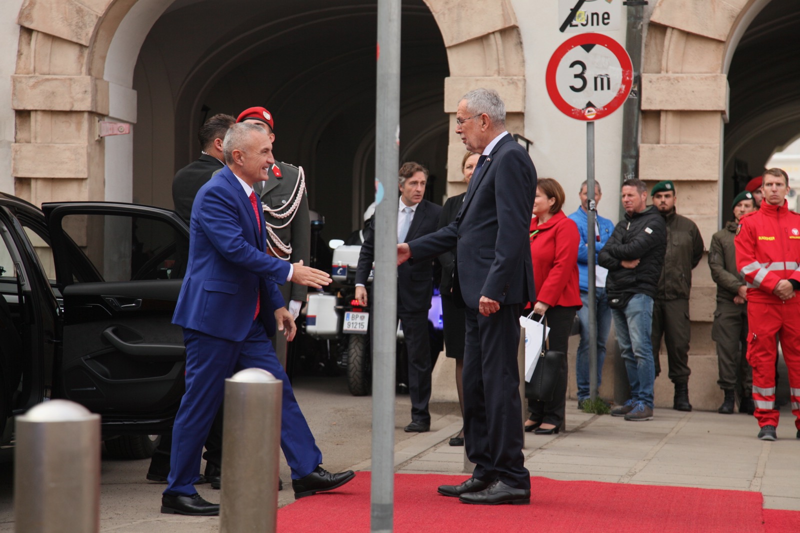 2018_10_23_4Gardekompanie_Albanien_HBM_Burghof - 12 of 24