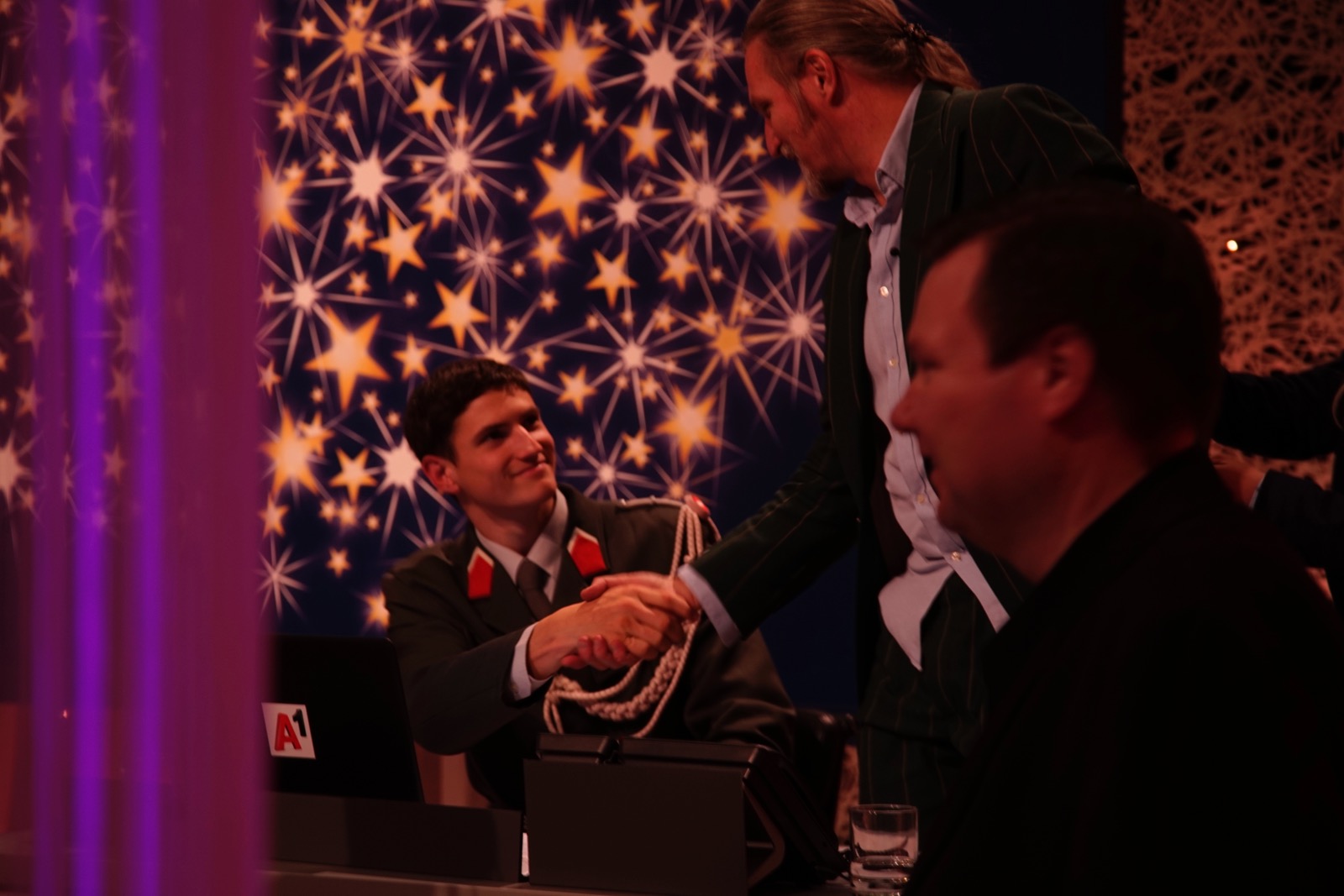 2018_12_02_2Gardekompanie_ORF_LichtInsDunkel_A1 - 17 of 30