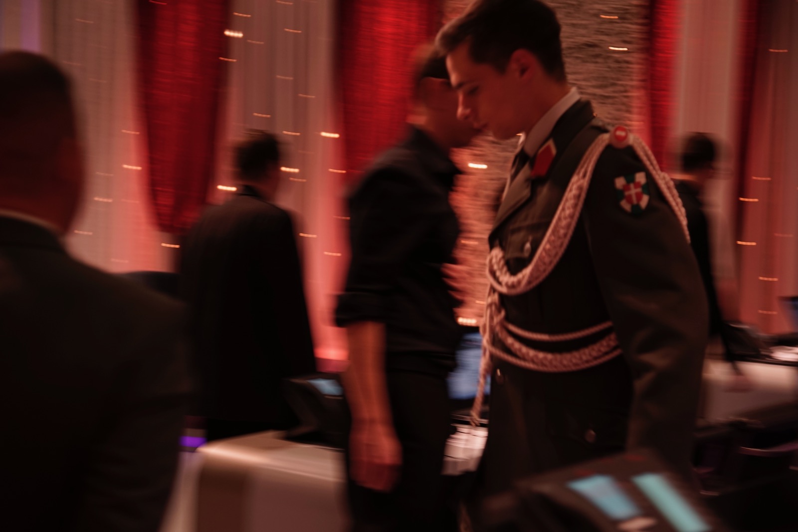 2018_12_02_2Gardekompanie_ORF_LichtInsDunkel_A1 - 24 of 30