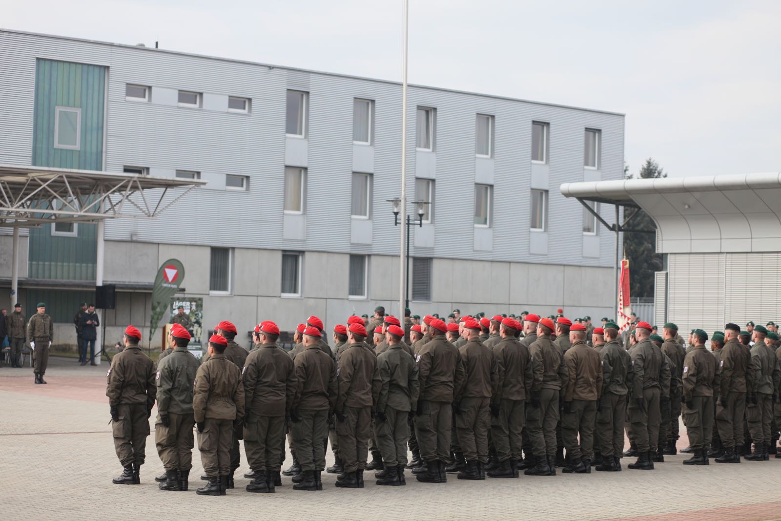 2019_02_08_5Gardekompanie_KPE_EUFOR30_Verabschiedung - 26 of 61