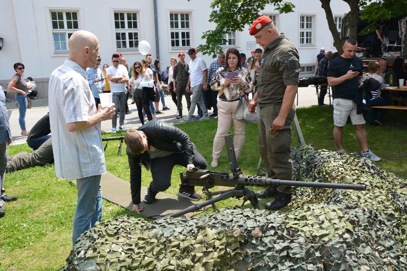 2019_05_25_Garde_Traditionstag_Block2_Innenhof1200-48-of-64