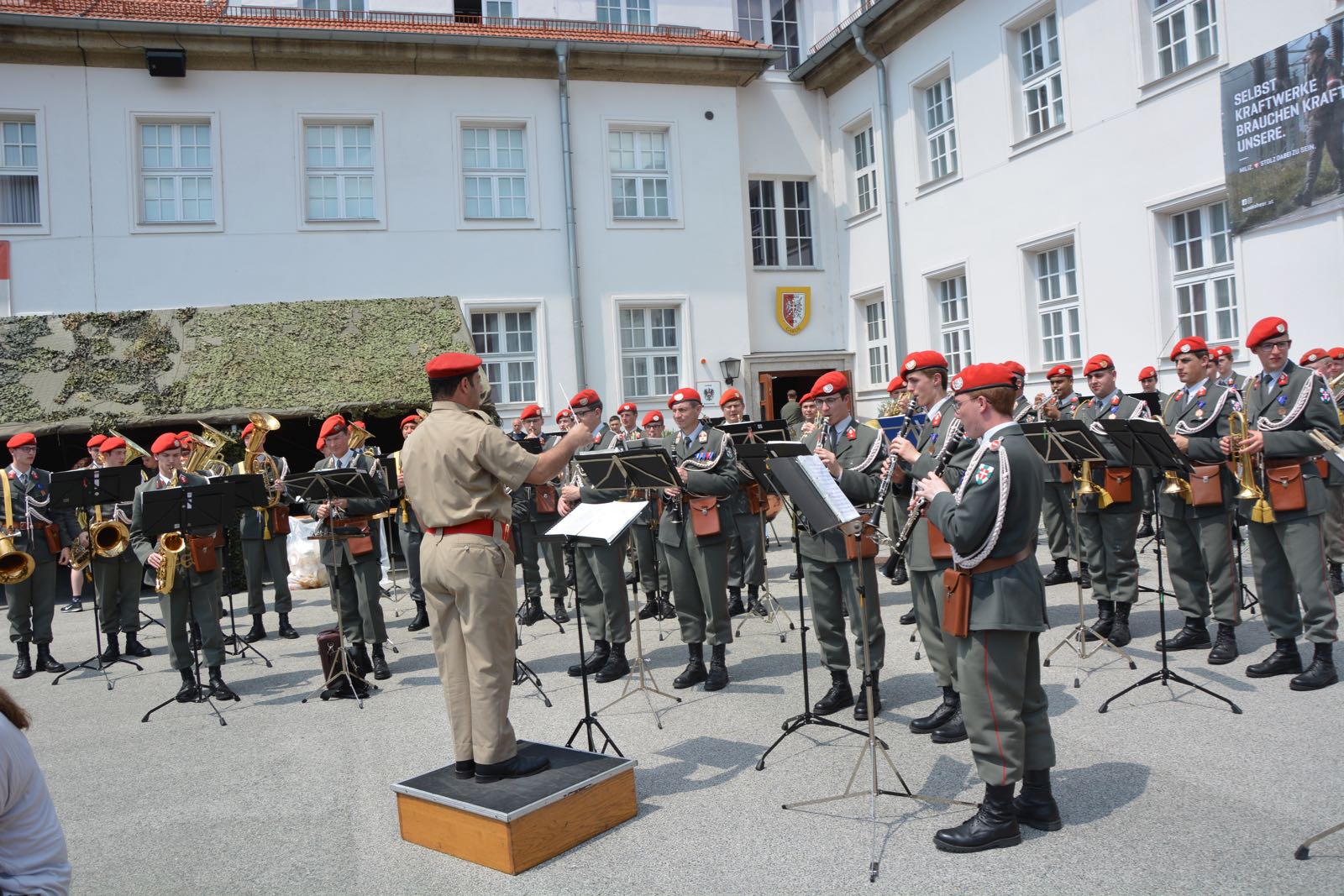 2019_05_25_Garde_Traditionstag_Block2_Innenhof1200-50-of-64