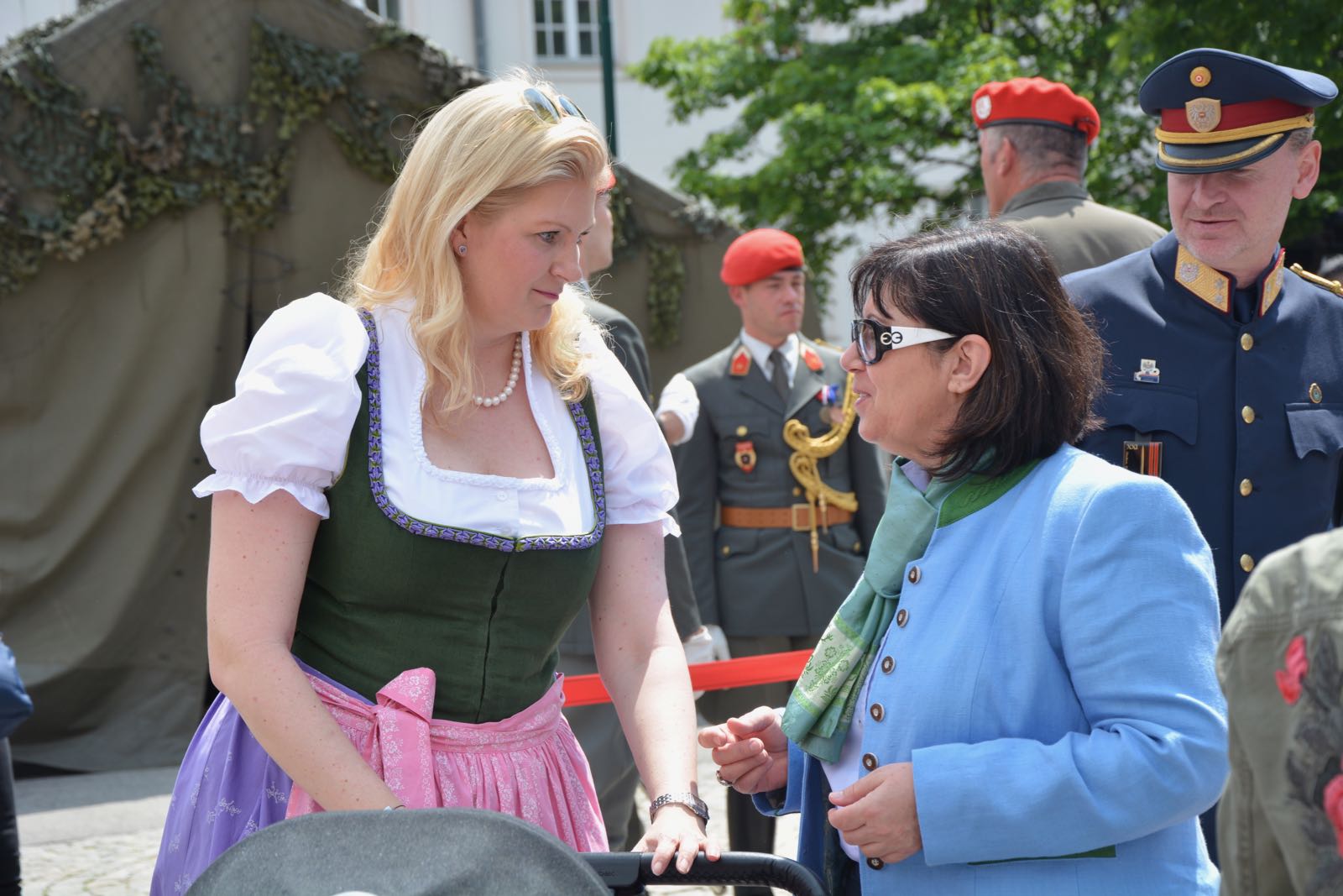 2019_05_25_Garde_Traditionstag_Block2_Innenhof1200-7-of-64