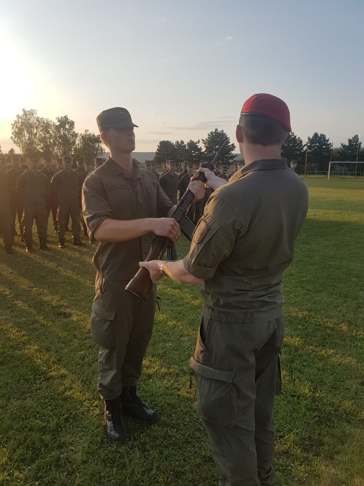 2019_08_01_Garde_1.GdKp_Horn_feierliche-Waffenübergabe-StG58_25