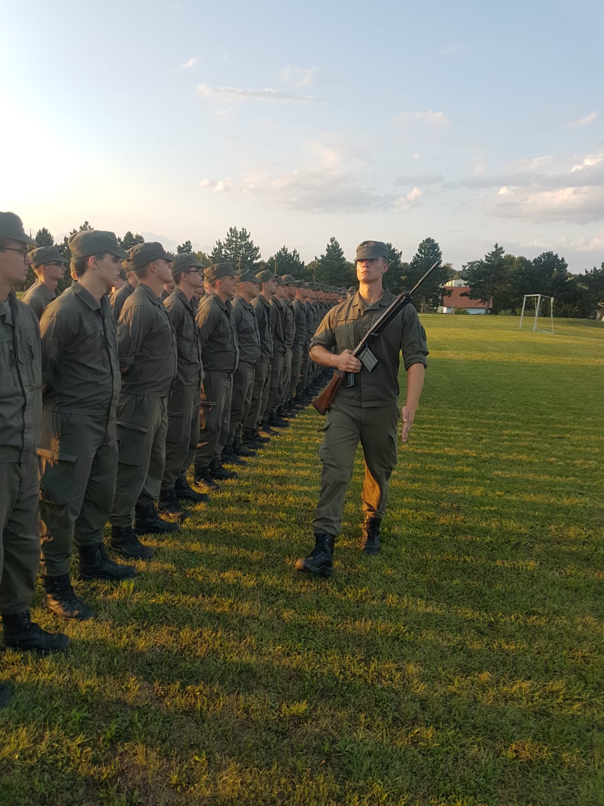 2019_08_01_Garde_1.GdKp_Horn_feierliche-Waffenübergabe-StG58_30