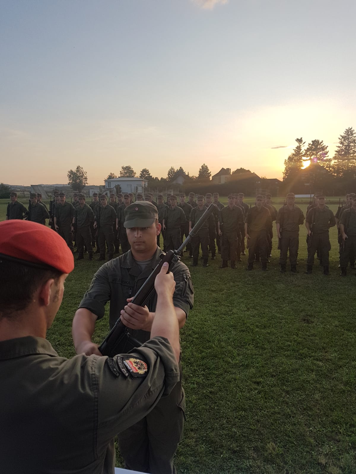 2019_08_01_Garde_1.GdKp_Horn_feierliche-Waffenübergabe-StG58_37