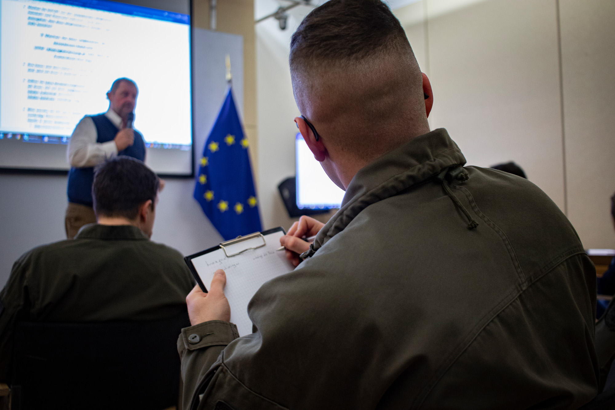 2020_03_18_Garde_2GdKp__Schulung-Hotline-BMEIA-Covid19_Garde_5