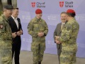 AUSTRIA / Vienna / Rathaus / Arkadenhof / Geschenkübergabe durch Bürgermeister Michael Ludwig an die 5. Gardekompanie