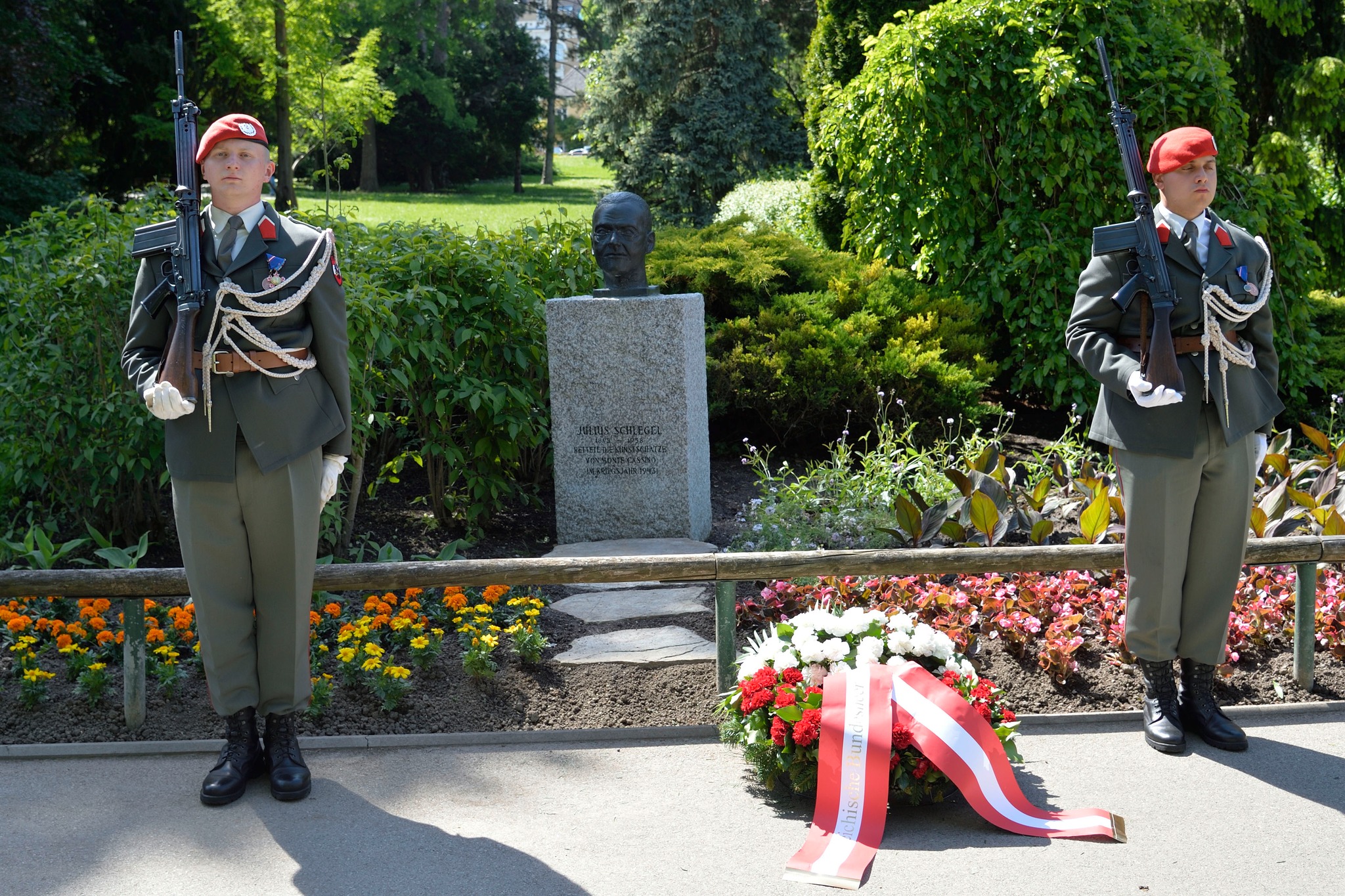 AUSTRIA / Vienna / Wertheimsteinpark / Gedenkfeier zu Ehren von Julius Schlegel, dem Retter der Kustschätze von Monte Cassino im Kriegsjahr 1943
