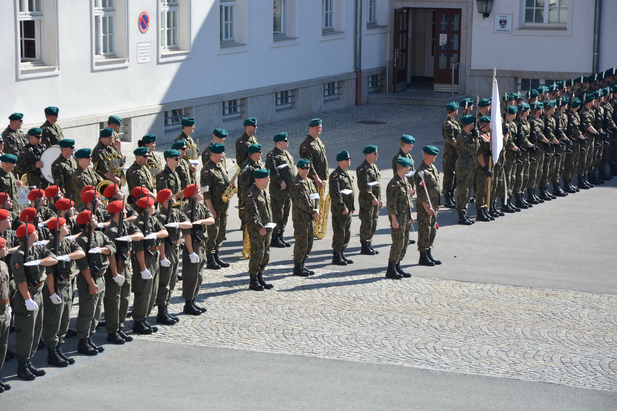 Garde_2018_09_12_Vorparade Traditionstag MilKdo Wien mit Polen (16)