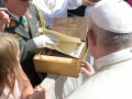 Garde_2018_09_12_EIDLER_Bibel beim Papst_305795_12092018