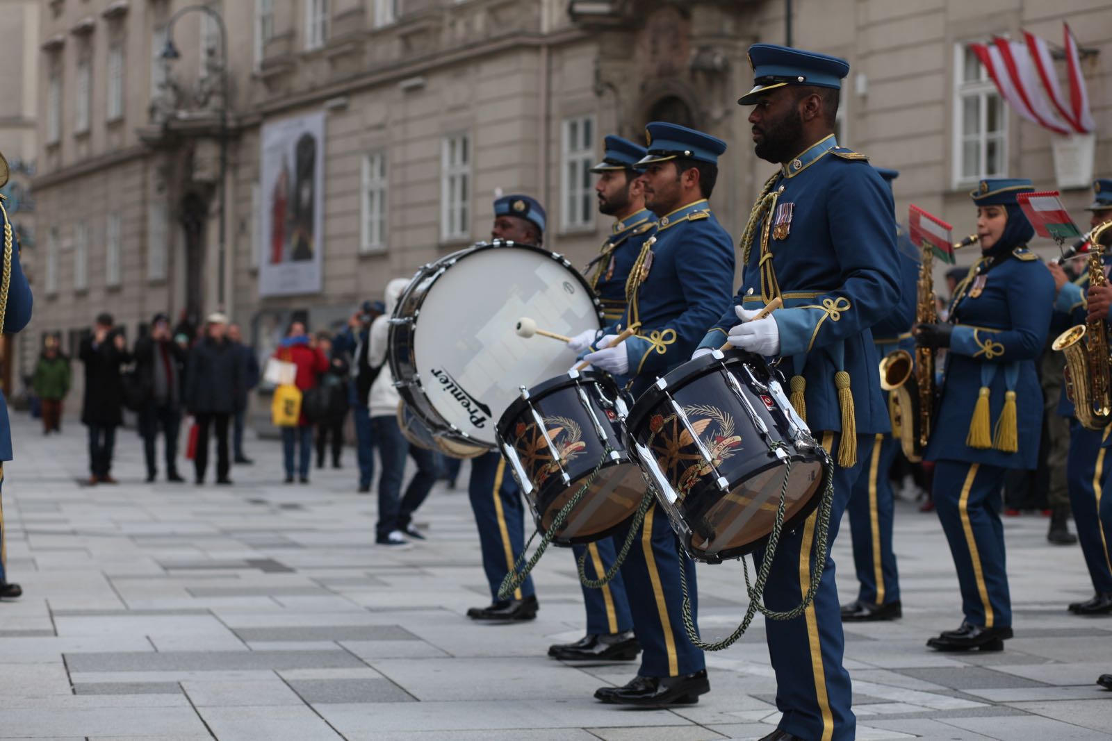 2019_01_16_Gardemusik_Oman_Flashmob_BallderOffiziere - 13 of 36