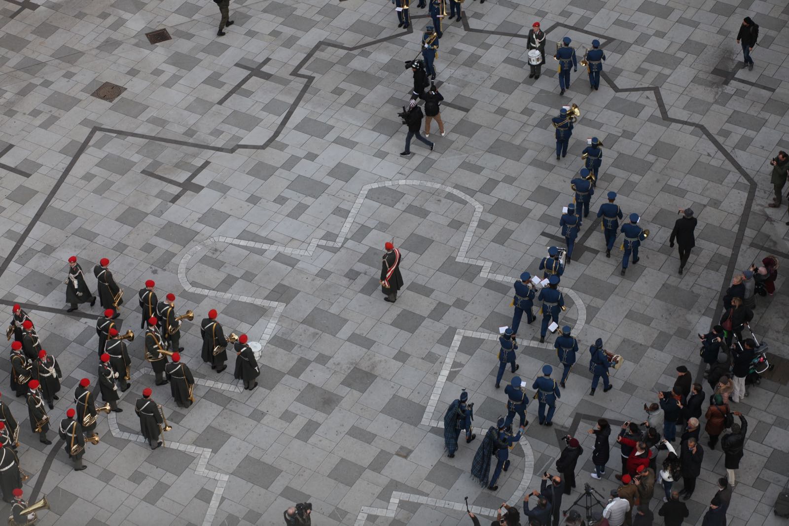2019_01_16_Gardemusik_Oman_Flashmob_BallderOffiziere - 3 of 36