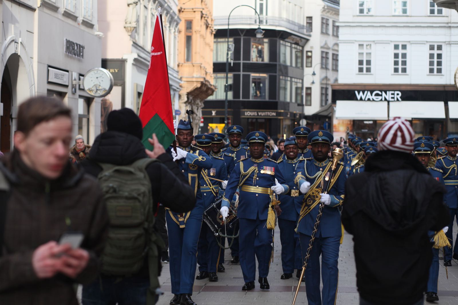 2019_01_16_Gardemusik_Oman_Flashmob_BallderOffiziere - 32 of 36