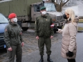 Osterbesuch von FBM Klaudia Tanner am 03 04 2021 bei den Assistenzsoldaten an der Staatsgrenze/Gmünd/NÖ